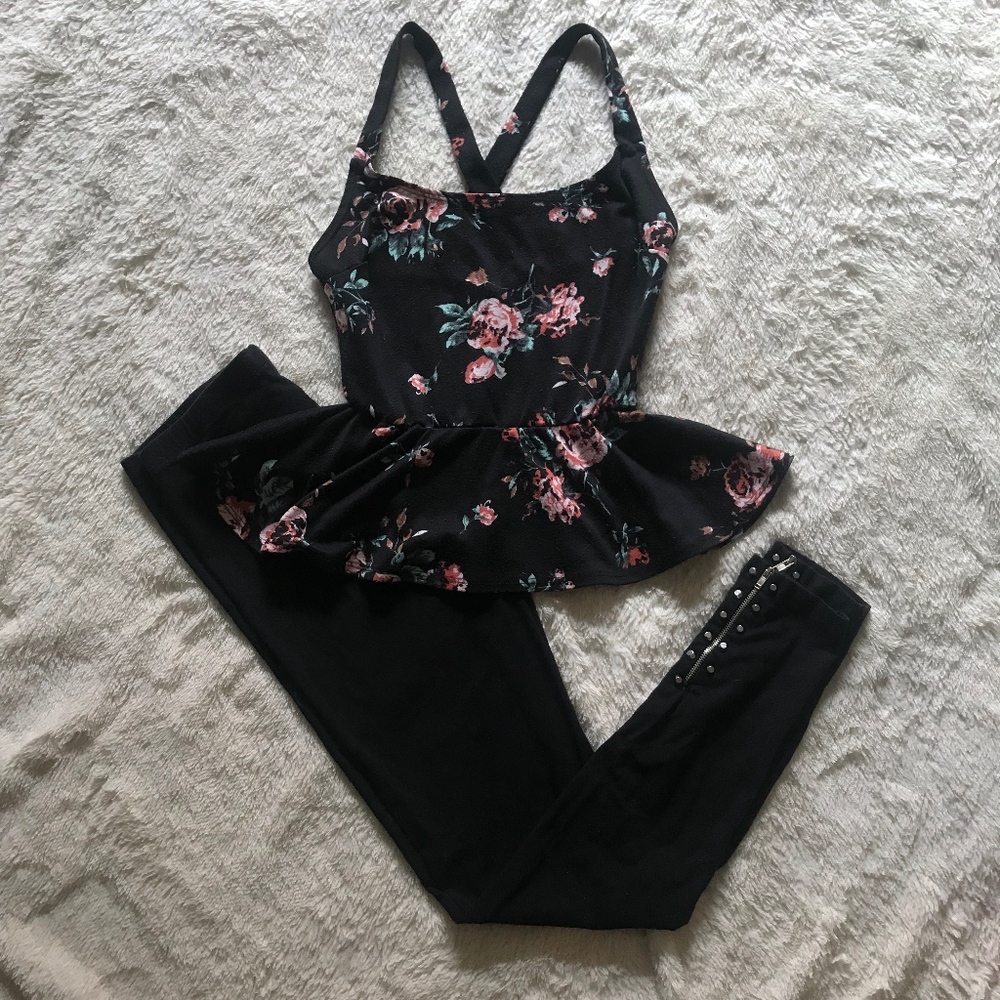 Forever 21 | Black Leggings with Studs and Zippers